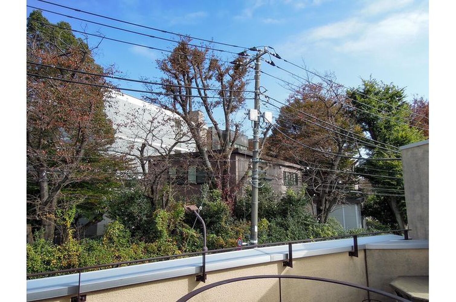 新着情報等をお届け
スタジオ フェリックスは周辺も撮影に最適です